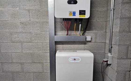 Wall-mounted inverter and battery storage