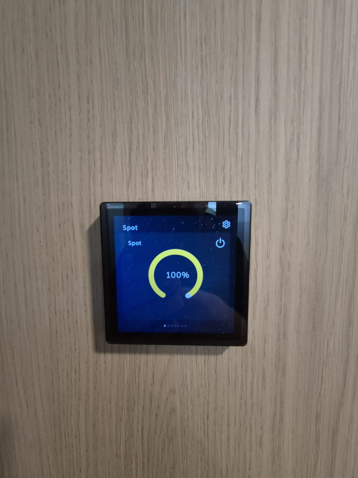 KNX-Touchscreen zur Lichtsteuerung